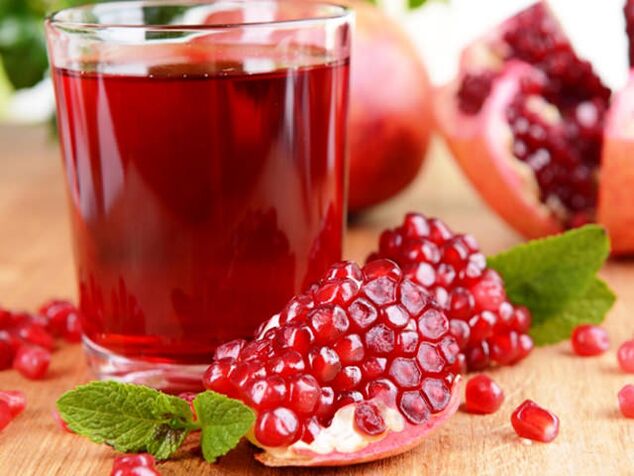 Un mélange de jus de grenade et de menthe est un excellent remède contre les poux.